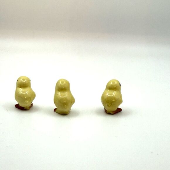 3 Vintage Hagen Renaker chicks Big Heads Yellow Glossy Very Tiny - Picture 3 of 5